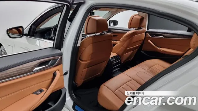 BMW 5 Series (G30) id 2275100 из Кореи 8