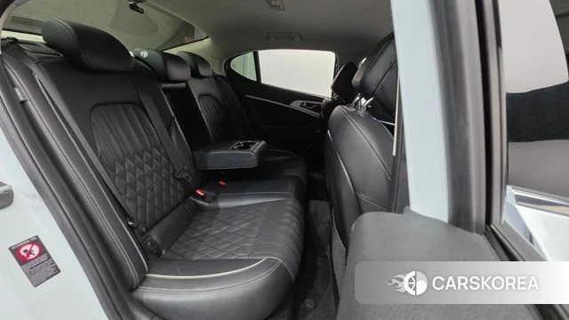 Genesis G70 id 4020189 из Кореи 8