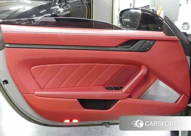 Porsche 911(992) id 4360643 из Кореи 8