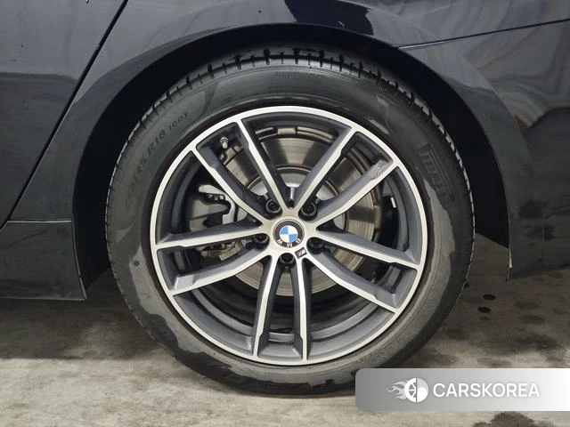 BMW 5 series PHEV id 4261313 из Китая 8