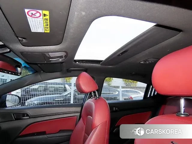 Hyundai Avante AD id 3363036 из Кореи 8