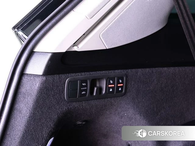 Audi Q7 id 4210140 из Китая 8
