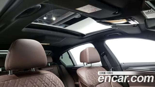 BMW 5 Series (G30) id 2782464 из Кореи 8