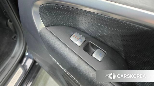 Genesis G70 id 4403392 из Кореи 8