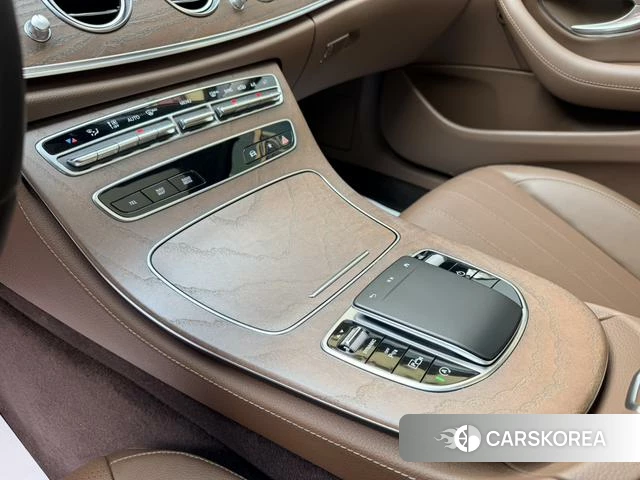 Mercedes-Benz E-class id 4264833 из Китая 8