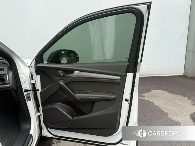 Audi Q5L Sportback id 4349027 из Китая 8