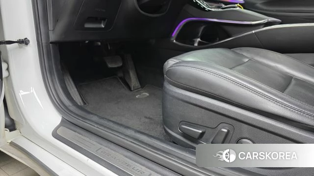 Hyundai The New Grandeur IG Hybrid id 4444596 из Кореи 8
