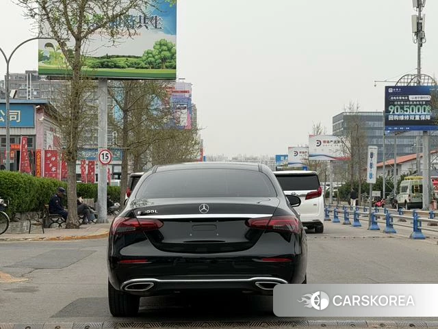 Mercedes-Benz E-class id 3875918 из Китая 8