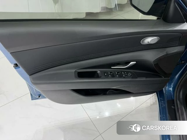 Hyundai Elantra id 4335170 из Китая 8
