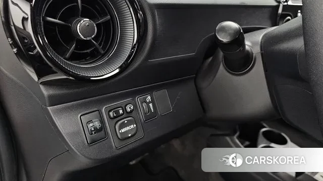 Toyota Prius C id 3612759 из Кореи 8