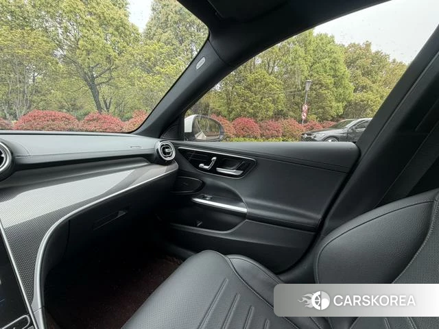 Mercedes-Benz Class C id 4198922 из Китая 8