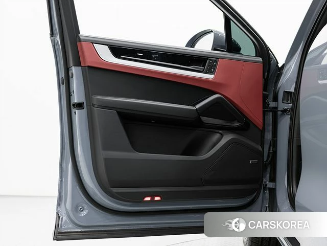 Porsche Cayenne (PO536) id 4186007 из Кореи 8