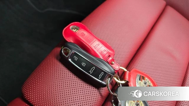 Porsche 911(992) id 3941743 из Кореи 8