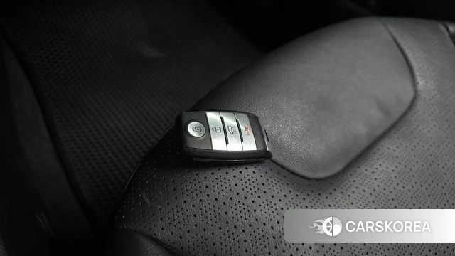 Kia Niro id 4596315 из Кореи 8