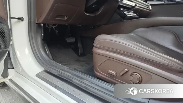 Hyundai Grandeur (GN7) id 3770559 из Кореи 8