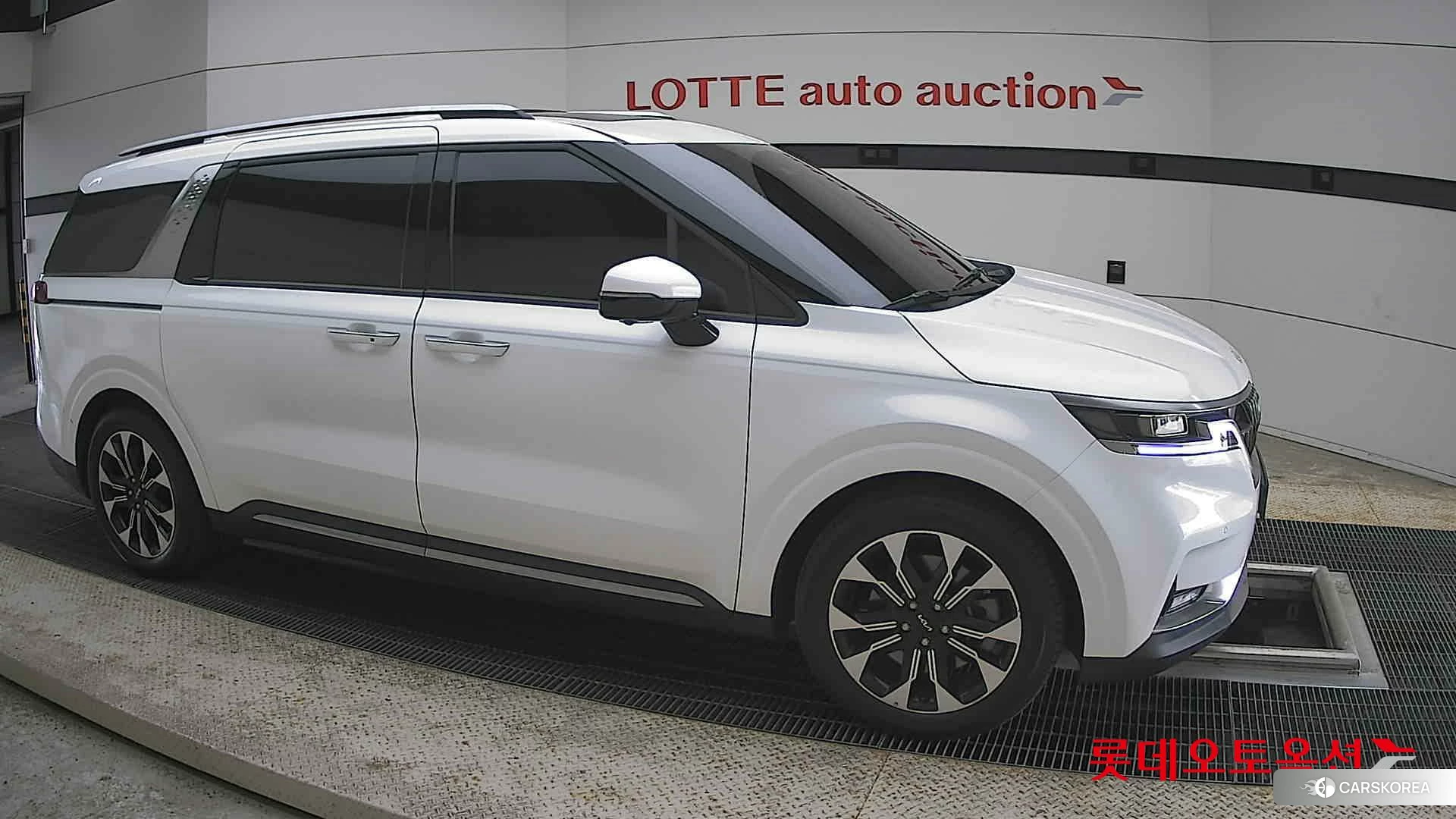 Kia Carnival id 4347360 из Кореи 8