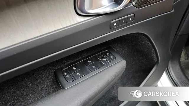 Volvo XC40 id 3055117 из Кореи 8