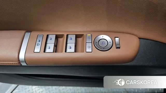 Hyundai Grandeur (GN7) id 3512598 из Кореи 8