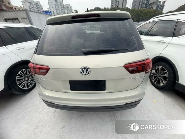 Volkswagen Tiguan L id 4210875 из Китая 8