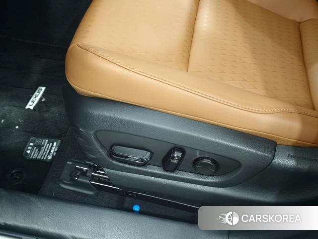 Lexus UX id 4301861 из Китая 8