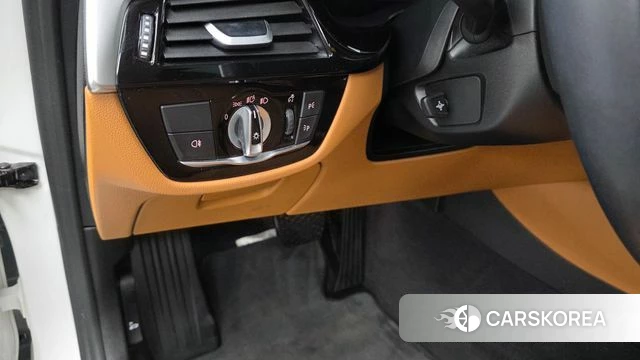 BMW 5 Series (G30) id 4586516 из Кореи 8