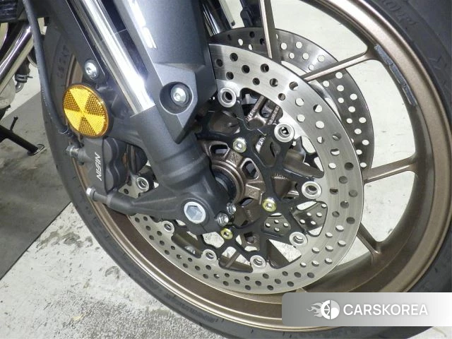 Проданный Honda CB650R E-CLUTCH id 3995178 из Японии, фото 8