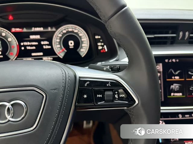 Audi A6L id 4215664 из Китая 8