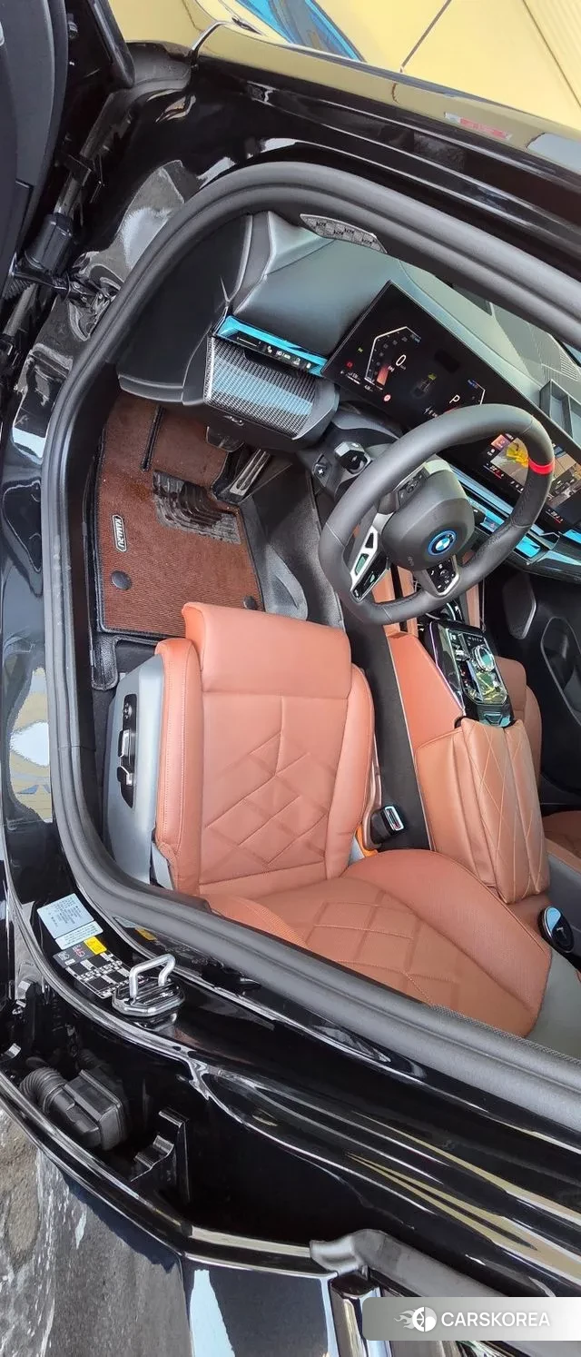 BMW 5 Series (G60) id 3618959 из Кореи 8