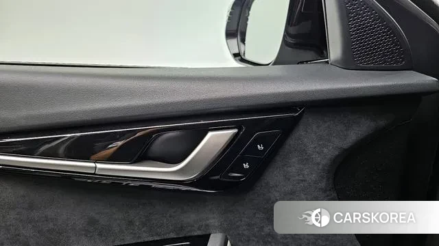 Kia EV6 id 3058956 из Кореи 8