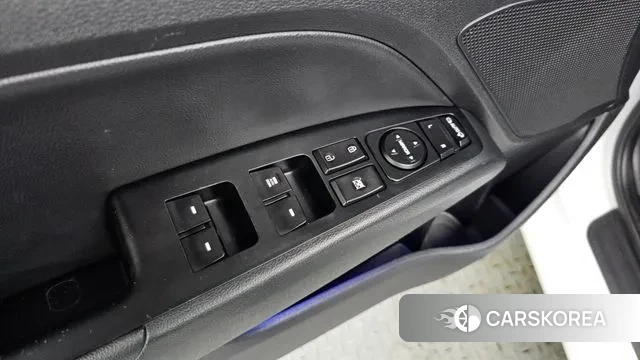 Hyundai Avante AD id 3742683 из Кореи 8