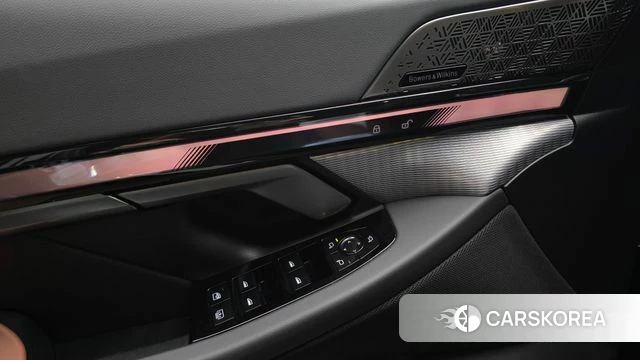 BMW 5 Series (G60) id 4578442 из Кореи 8