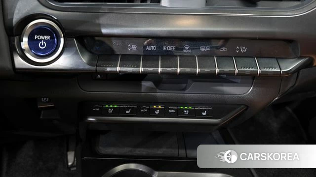 Lexus UX250h id 4019724 из Кореи 8