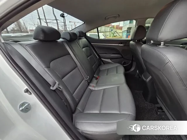 Hyundai Avante AD id 3723761 из Кореи 8