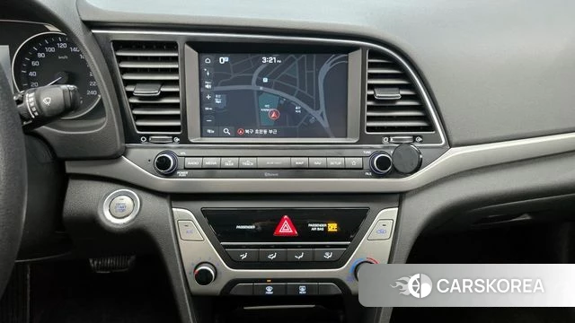 Hyundai Avante AD id 3814383 из Кореи 8