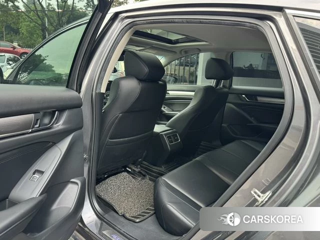 Honda Accord id 4301818 из Китая 8