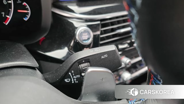 BMW 5 Series (G30) id 3834557 из Кореи 8