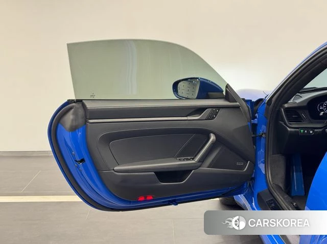 Porsche 911(992) id 4368614 из Кореи 8