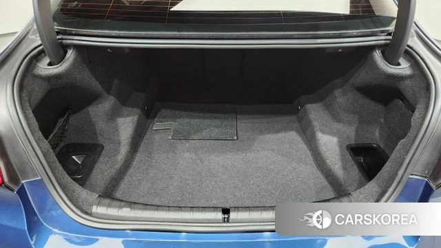 BMW 5 Series (G30) id 4202804 из Кореи 8