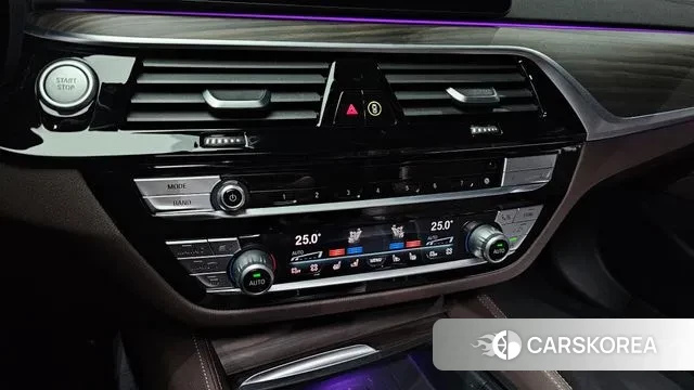 BMW 5 Series (G30) id 3493826 из Кореи 8