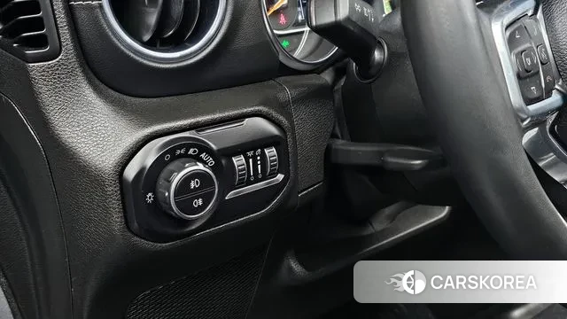 Jeep Wrangler (JL) id 3252876 из Кореи 8