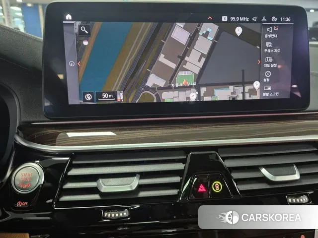 BMW 5 Series (G30) id 3054507 из Кореи 8