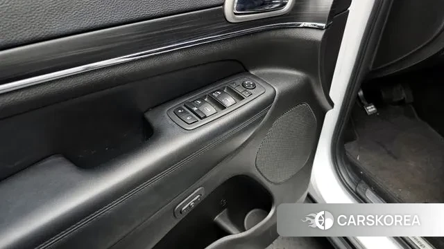 Jeep Grand Cherokee id 3144805 из Кореи 8