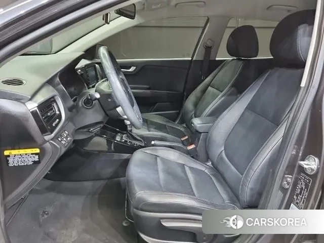 Kia Stonic id 3509235 из Кореи 8