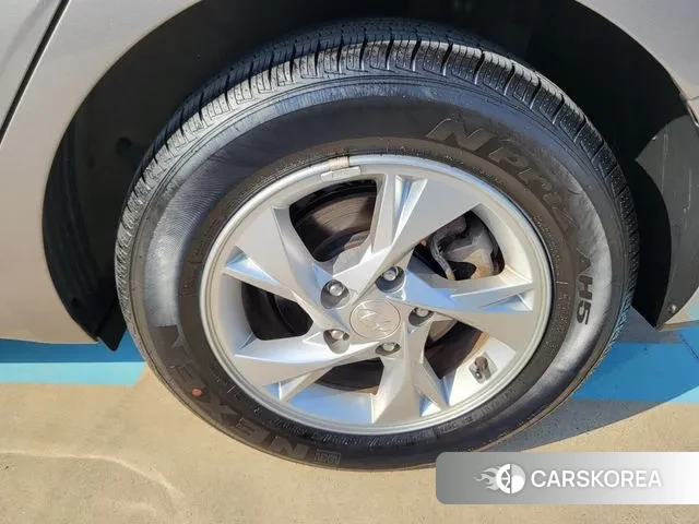 Hyundai Avante (CN7) id 3229651 из Кореи 8