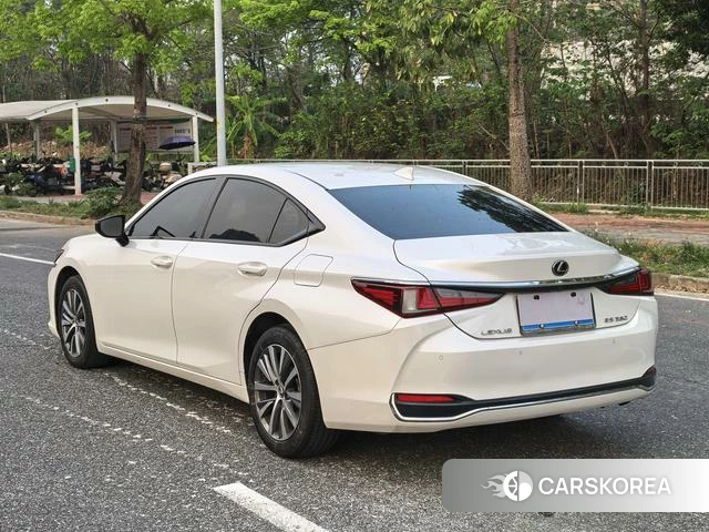 Lexus ES id 4261570 из Китая 8