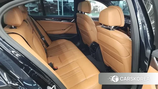 BMW 5 Series (G30) id 3453792 из Кореи 8