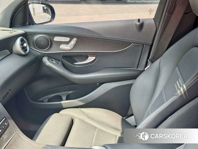 Mercedes-Benz GLC Coupe id 4217542 из Китая 8