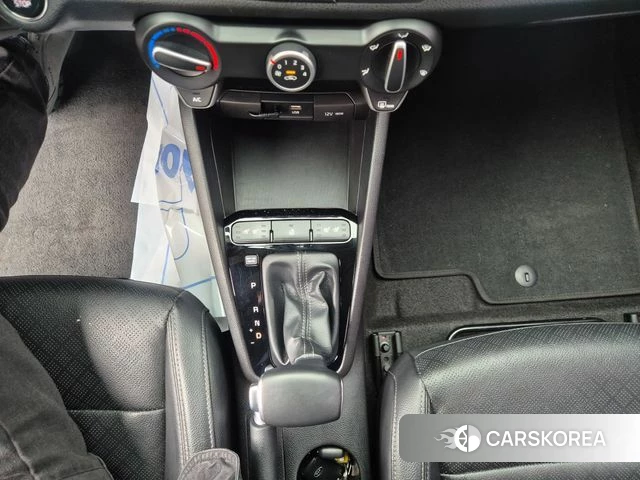 Kia Stonic id 4496666 из Кореи 8