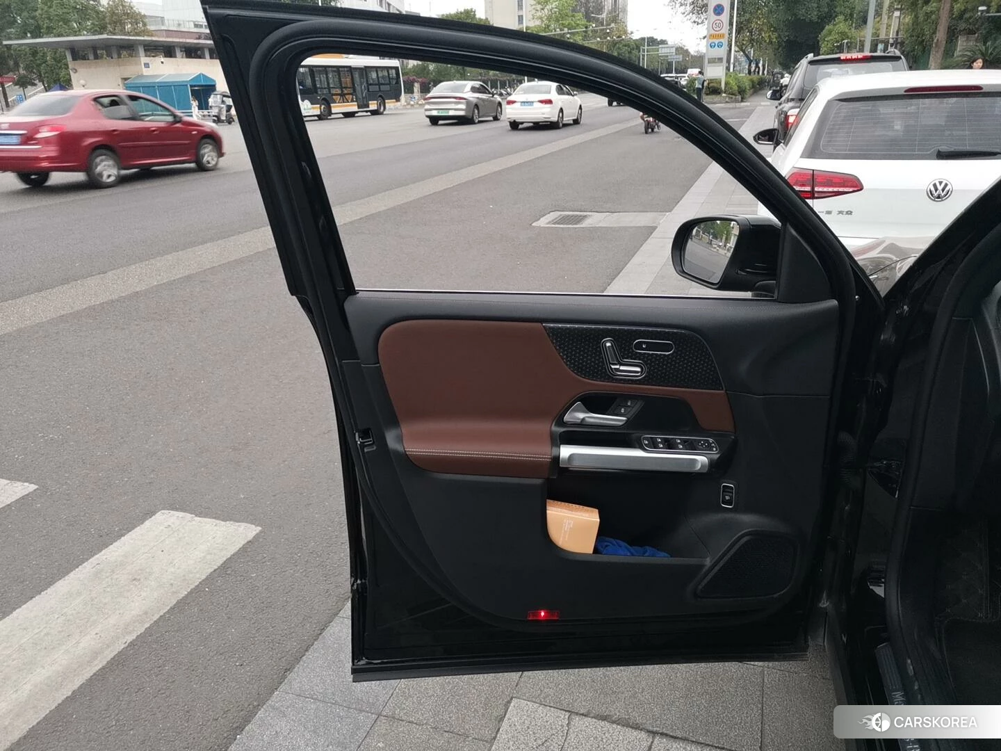 Mercedes-Benz GLB id 4461322 из Китая 8