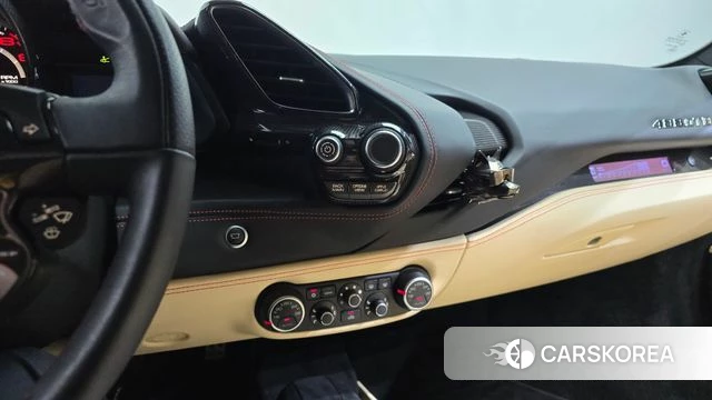 Ferrari 488 GTB id 4698997 из Кореи 8